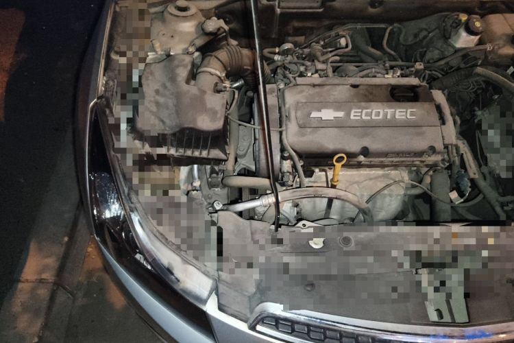Used Chevrolet Cruze 2012 1.6L SE MT Engine Bay Right