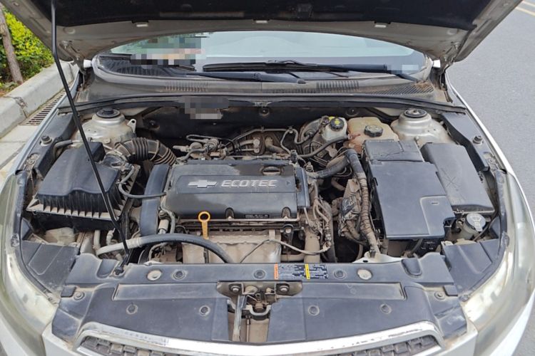 Used Chevrolet Cruze 2012 1.6L SL Grand Edition Manual Transmission Engine Bay