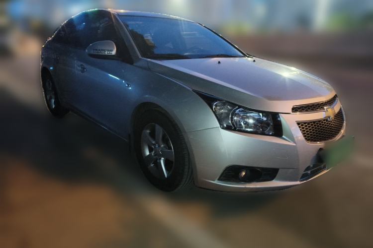 Used Chevrolet Cruze 2012 1.6L SE MT Front Right 45 Deg