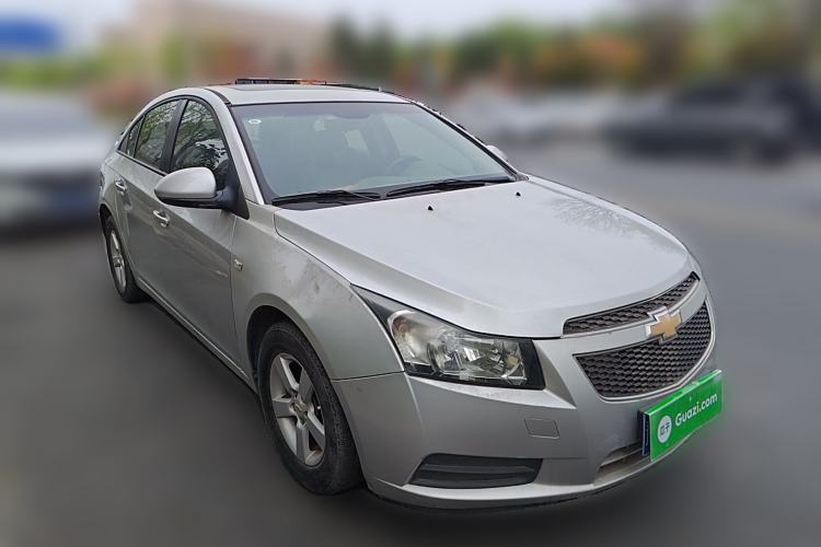 Used Chevrolet Cruze 2012 1.6L SL Grand Edition Manual Transmission Front Right 45 Deg