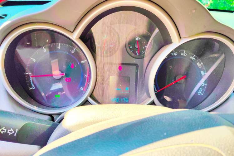 Used Chevrolet Cruze 2012 1.6L SL Grand Edition Manual Transmission Instrument Cluster
