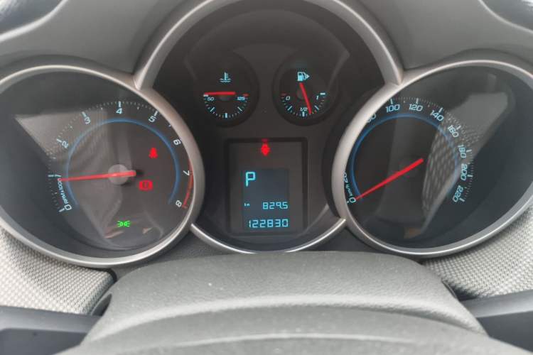 Used Chevrolet Cruze 2012 1.8L SE AT Instrument Cluster