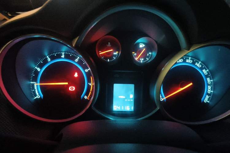 Used Chevrolet Cruze 2012 1.6L SE MT Instrument Cluster