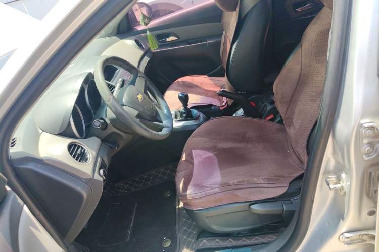 Used Chevrolet Cruze 2012 1.6L SL Grand Edition Manual Transmission Left Front Seat