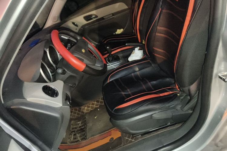 Used Chevrolet Cruze 2012 1.6L SE MT Left Front Seat