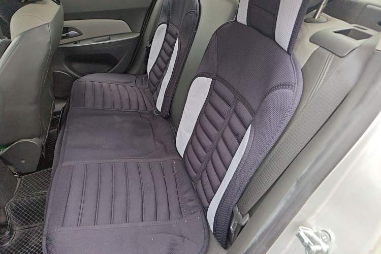 Used Chevrolet Cruze 2012 1.6L SL Grand Edition Manual Transmission Left Rear Seat