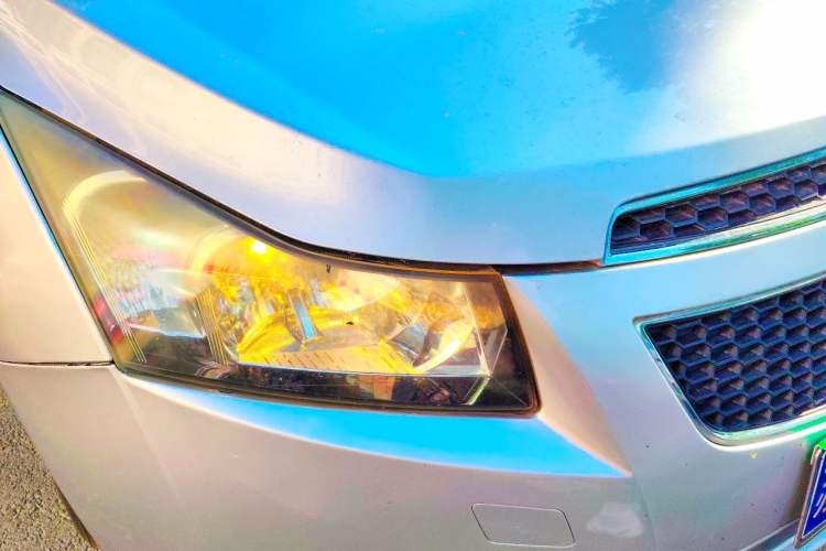 Used Chevrolet Cruze 2012 1.6L SL Grand Edition Manual Transmission Right Front Headlight