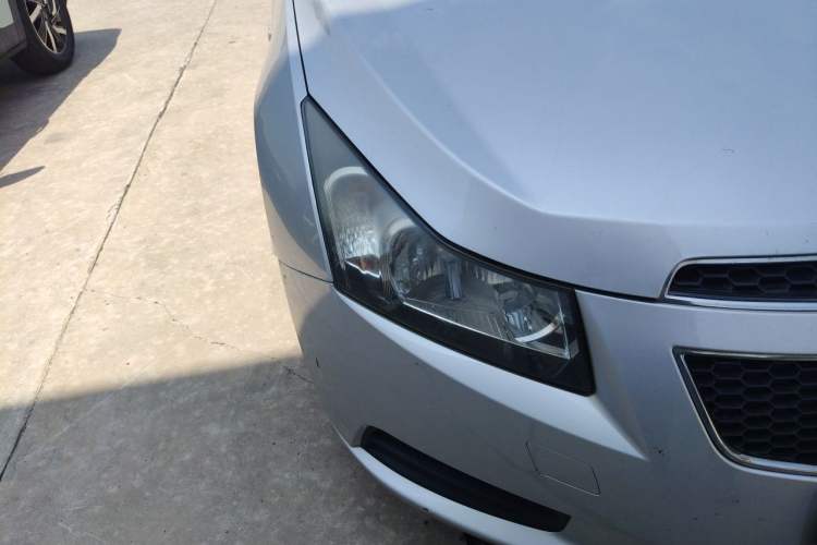 Used Chevrolet Cruze 2012 1.6L SL Grand Edition Manual Transmission Right Front Headlight