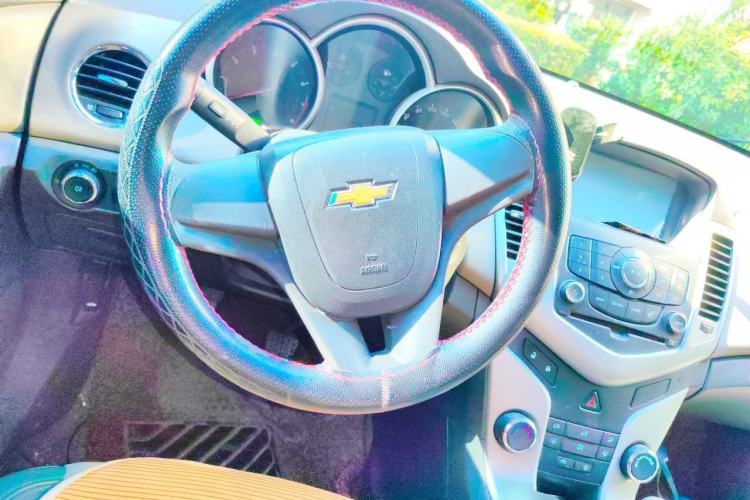Used Chevrolet Cruze 2012 1.6L SL Grand Edition Manual Transmission Steering Wheel