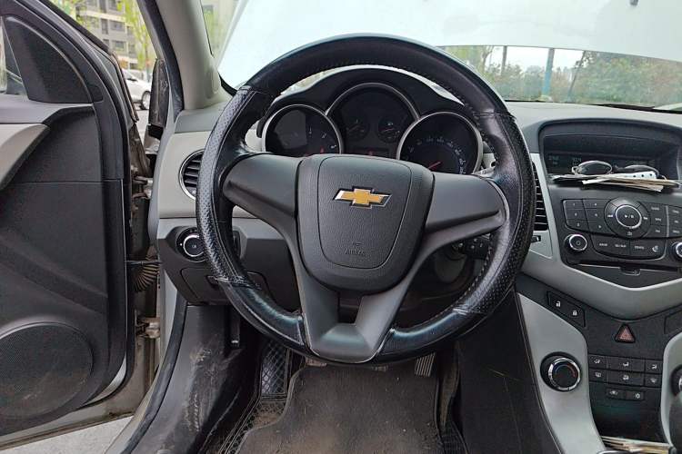 Used Chevrolet Cruze 2012 1.6L SL Grand Edition Manual Transmission Steering Wheel