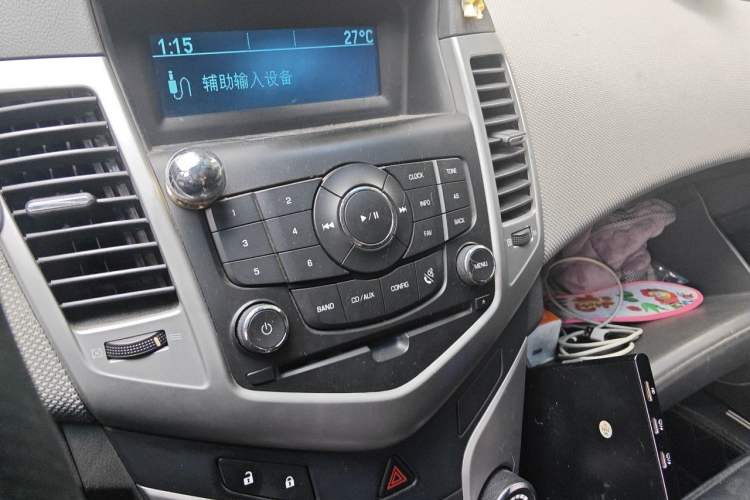 Used Chevrolet Cruze 2012 1.6L SE MT Audio And AC Panel