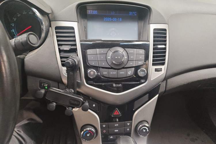 Used Chevrolet Cruze 2012 1.8L SX Automatic Transmission Audio And AC Panel