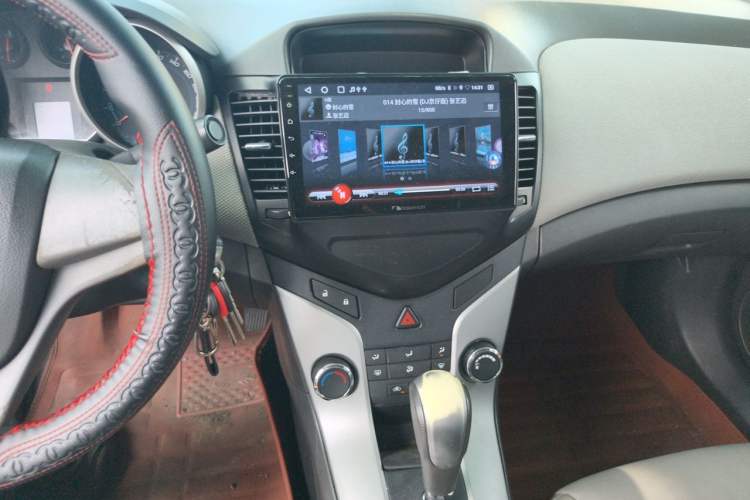 Used Chevrolet Cruze 2012 1.8L SE AT Audio And AC Panel