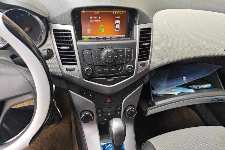 Used Chevrolet Cruze 2012 1.6L SE Automatic Audio And AC Panel