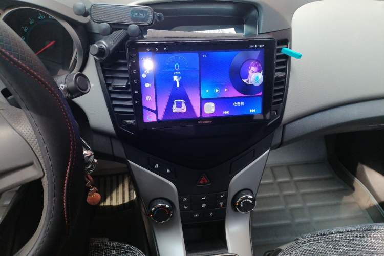 Used Chevrolet Cruze 2012 1.6L SL MT Audio And AC Panel