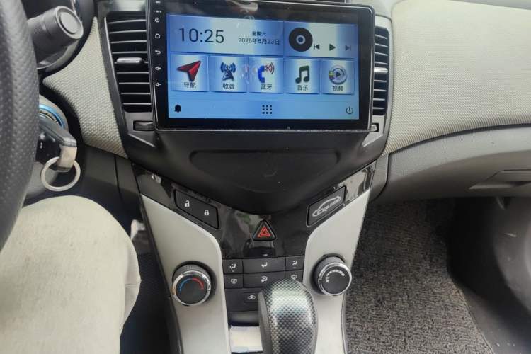 Used Chevrolet Cruze 2012 1.8L SE AT Audio And AC Panel