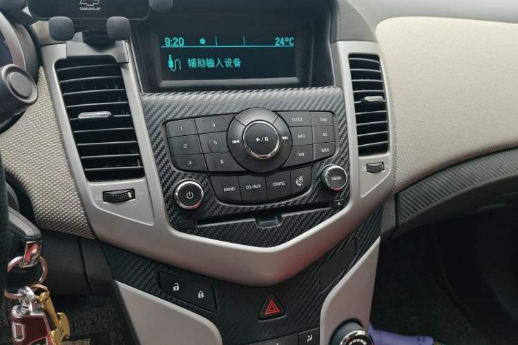 Used Chevrolet Cruze 2012 1.8L SE AT Audio And AC Panel