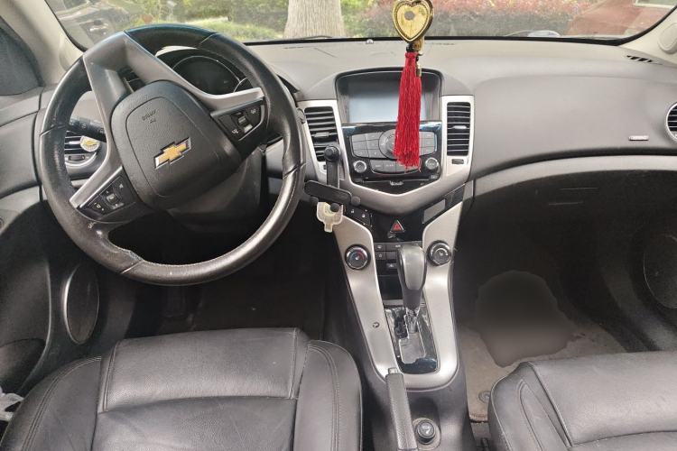 Used Chevrolet Cruze 2012 1.8L SX Automatic Transmission Center Console