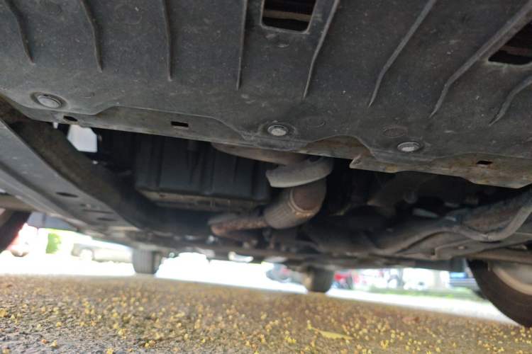 Used Chevrolet Cruze 2012 1.6L SL Grand Edition Manual Transmission Chassis Front