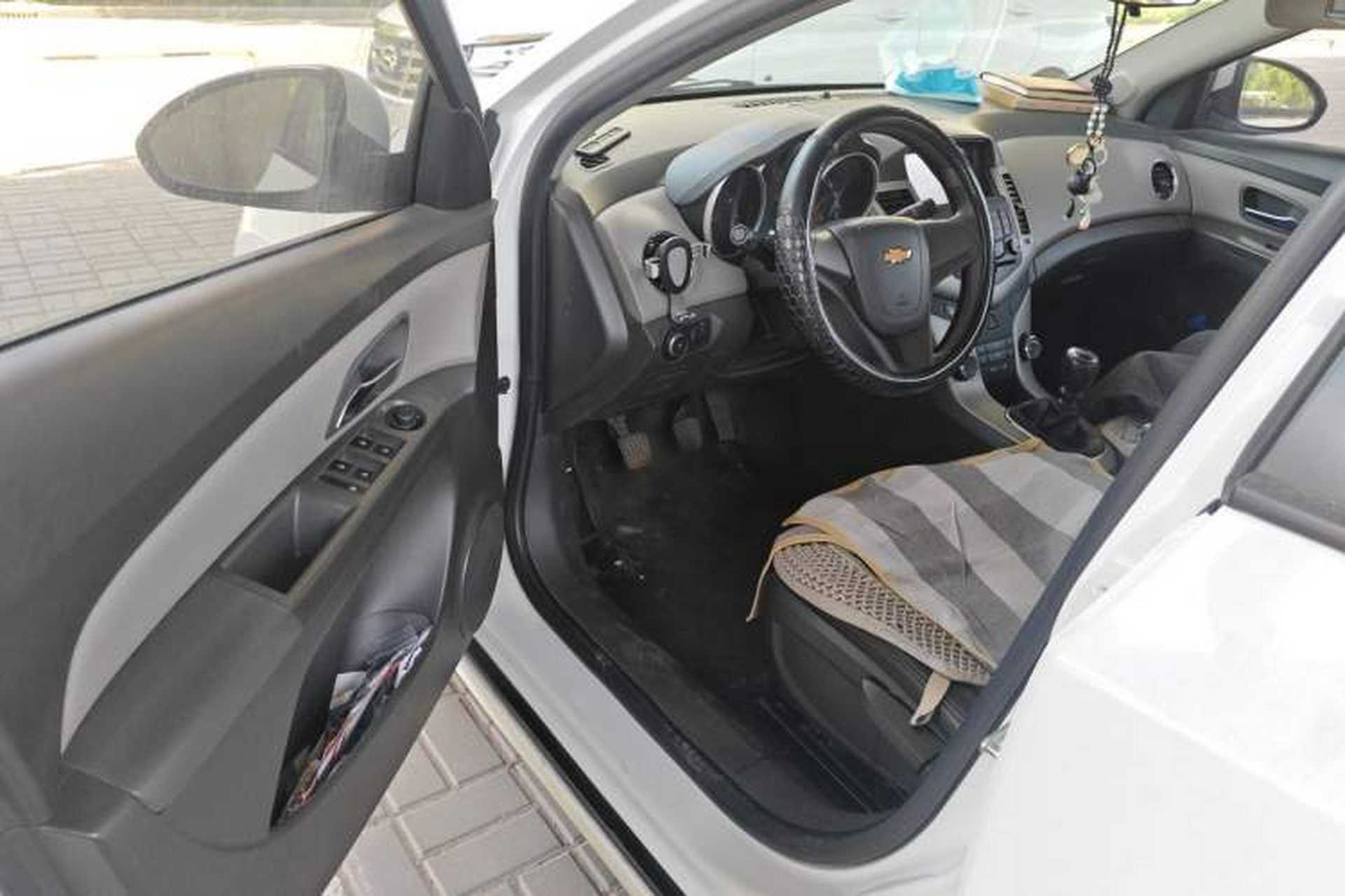 Used Chevrolet Cruze 2012 1.6L SL MT Driver Seat