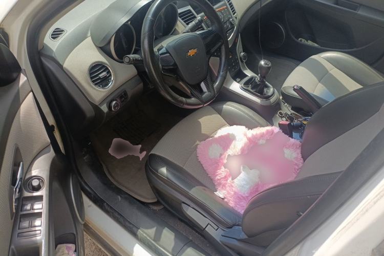 Used Chevrolet Cruze 2012 1.6L SL MT Driver Seat
