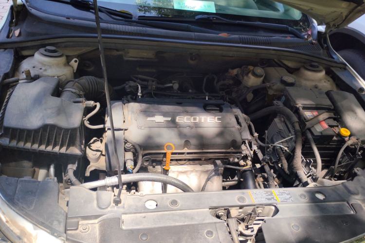 Used Chevrolet Cruze 2012 1.8L SE AT Engine Bay