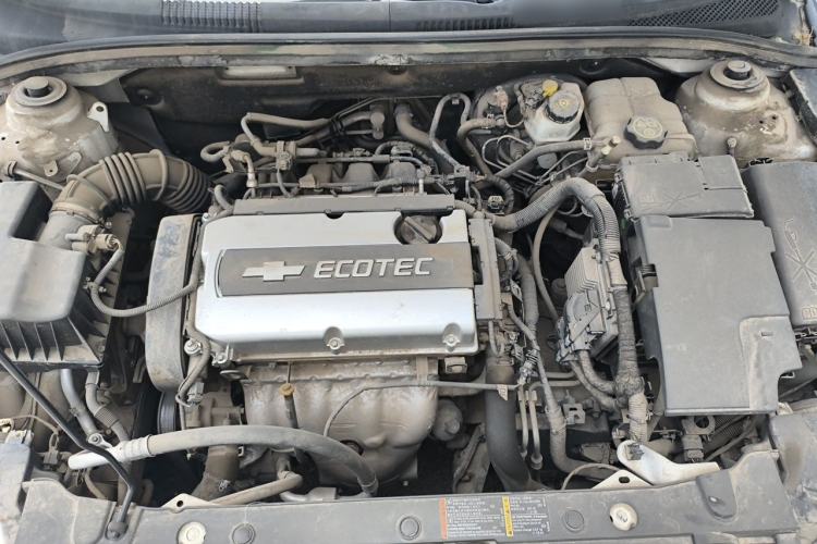 Used Chevrolet Cruze 2012 1.8L SE AT Engine Bay