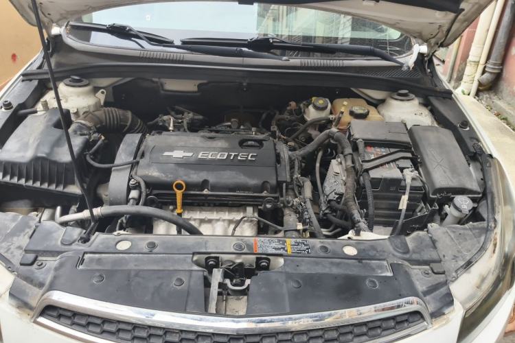 Used Chevrolet Cruze 2012 1.8L SE AT Engine Bay