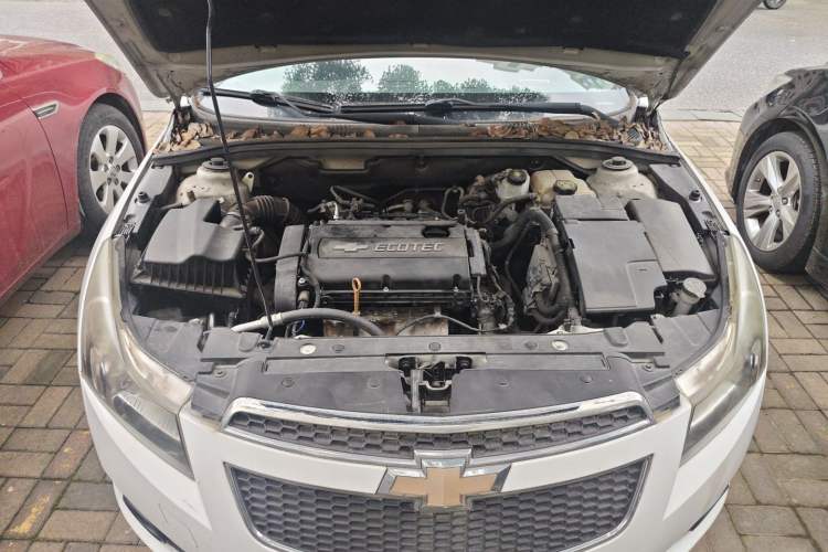 Used Chevrolet Cruze 2012 1.8L SX Automatic Transmission Engine Bay