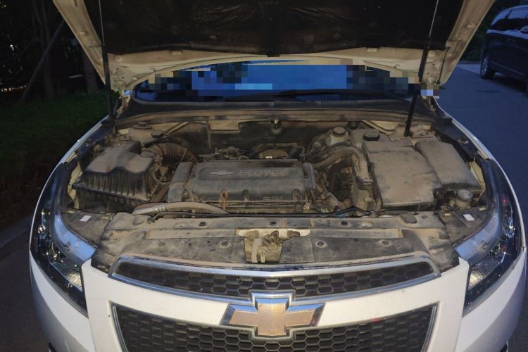 Used Chevrolet Cruze 2012 1.6L SE MT Engine Bay