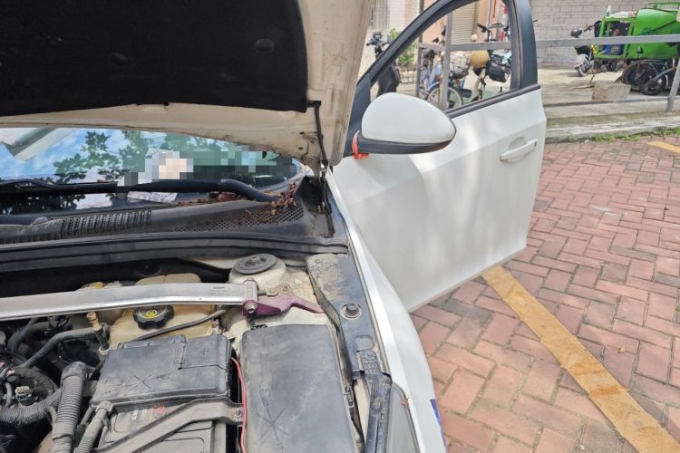 Used Chevrolet Cruze 2012 1.8L SE AT Engine Bay Left