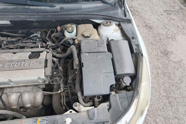 Used Chevrolet Cruze 2012 1.8L SE AT Engine Bay Left