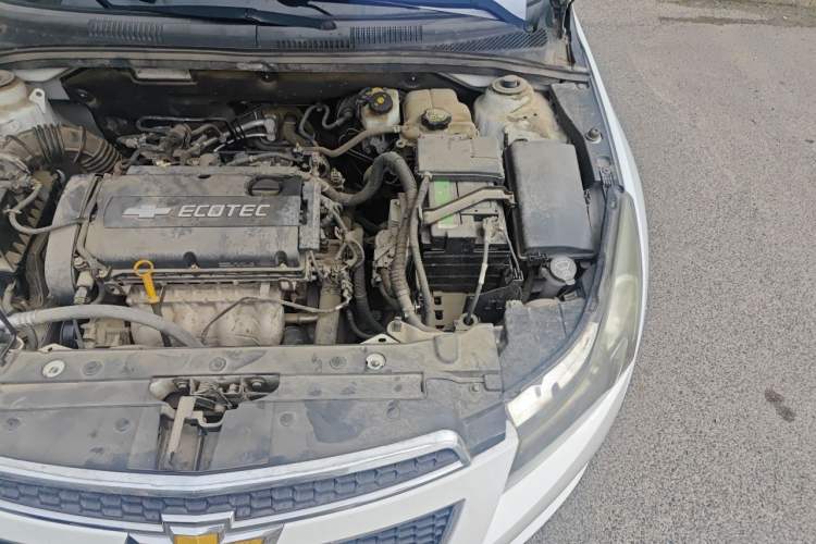Used Chevrolet Cruze 2012 1.6L SL MT Engine Bay Left
