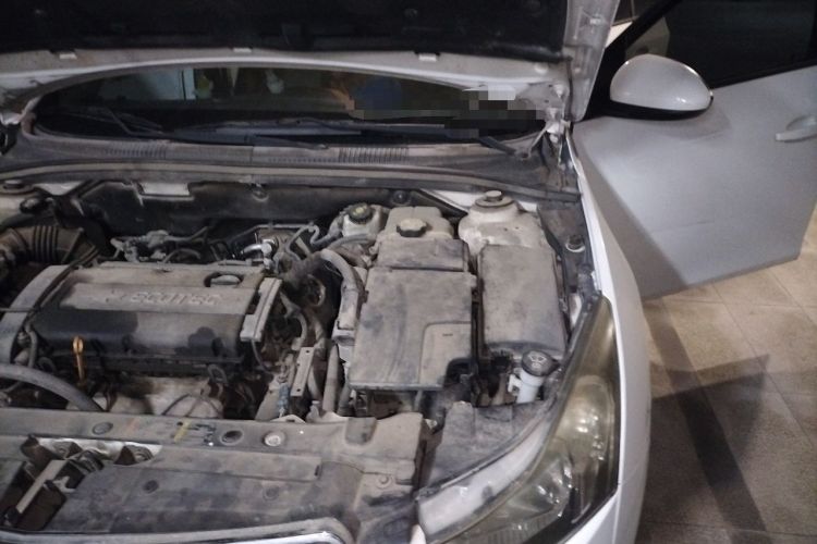 Used Chevrolet Cruze 2012 1.6L SE MT Engine Bay Left