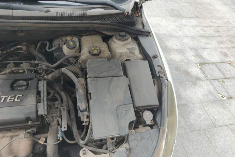 Used Chevrolet Cruze 2012 1.6L SL Grand Edition Automatic Engine Bay Left
