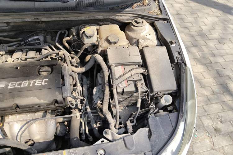 Used Chevrolet Cruze 2012 1.8L SE AT Engine Bay Left