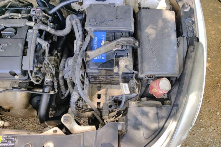 Used Chevrolet Cruze 2012 1.6L SL MT Engine Bay Left