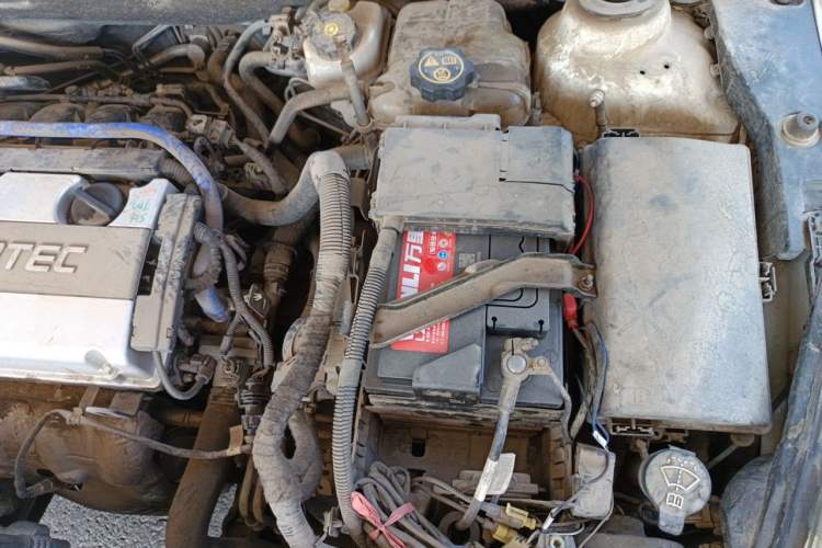 Used Chevrolet Cruze 2012 1.8L SE AT Engine Bay Left