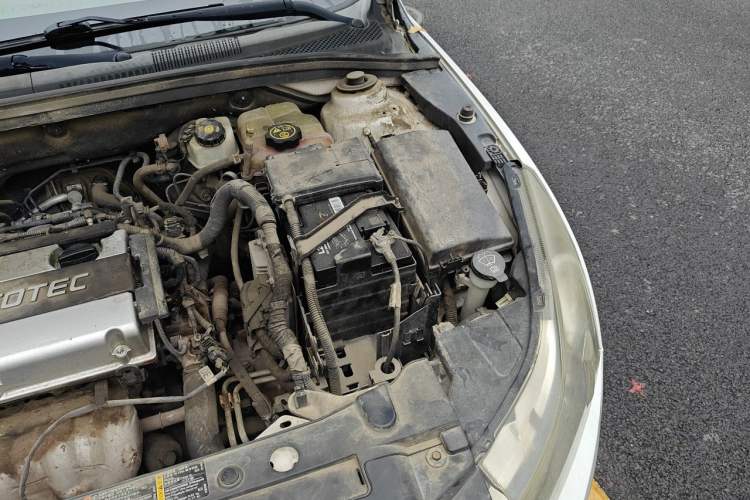 Used Chevrolet Cruze 2012 1.8L SE AT Engine Bay Left