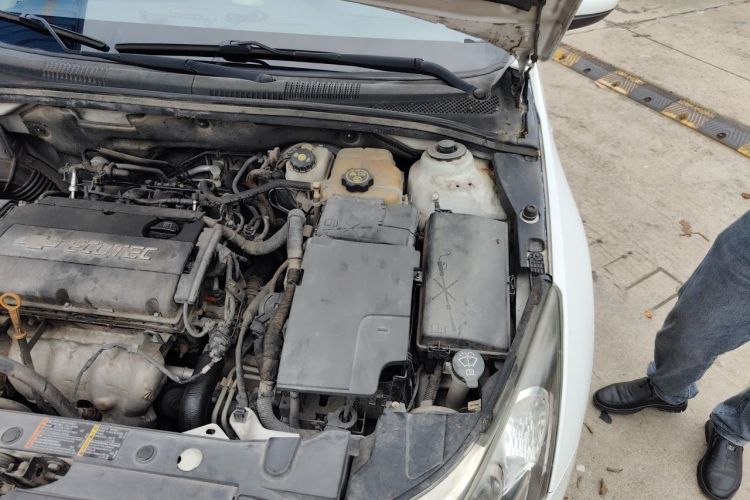 Used Chevrolet Cruze 2012 1.8L SE AT Engine Bay Left