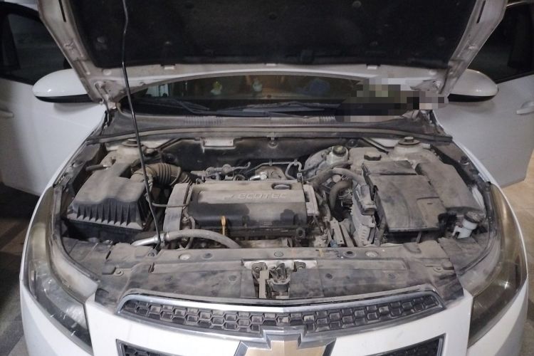 Used Chevrolet Cruze 2012 1.6L SE MT Engine Bay