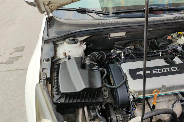 Used Chevrolet Cruze 2012 1.8L SE AT Engine Bay Right