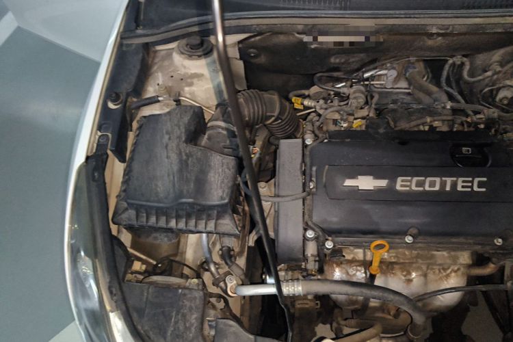 Used Chevrolet Cruze 2012 1.6L SE MT Engine Bay Right
