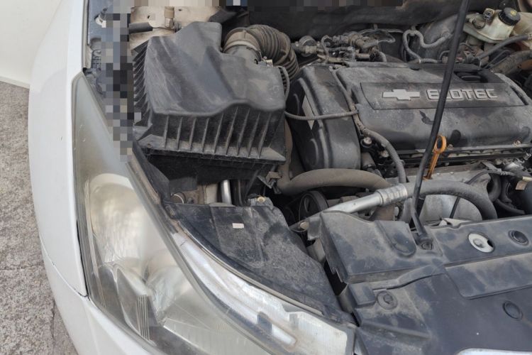 Used Chevrolet Cruze 2012 1.6L SE MT Engine Bay Right