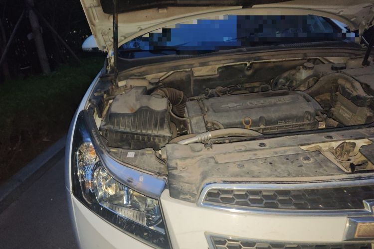 Used Chevrolet Cruze 2012 1.6L SE MT Engine Bay Right