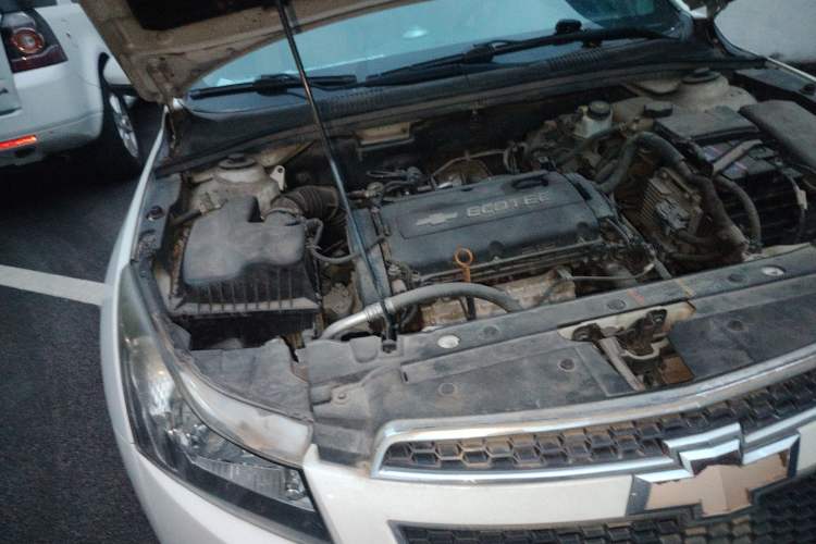 Used Chevrolet Cruze 2012 1.6L SE Automatic Engine Bay Right