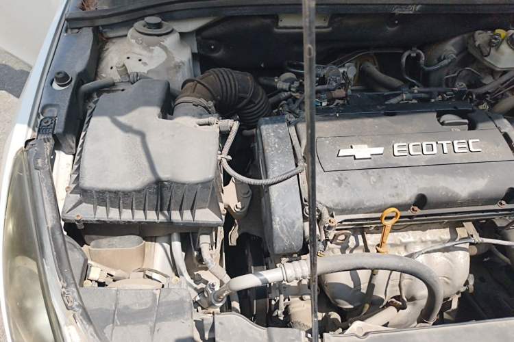 Used Chevrolet Cruze 2012 1.6L SE MT Engine Bay Right