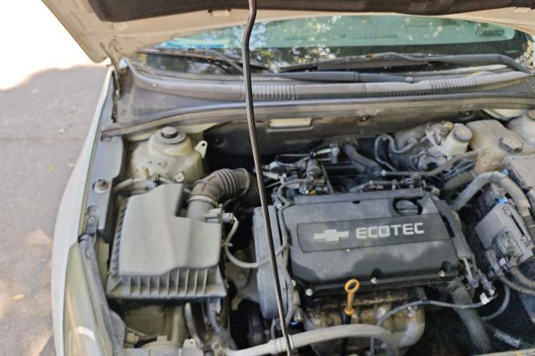 Used Chevrolet Cruze 2012 1.6L SL Grand Edition Manual Transmission Engine Bay Right