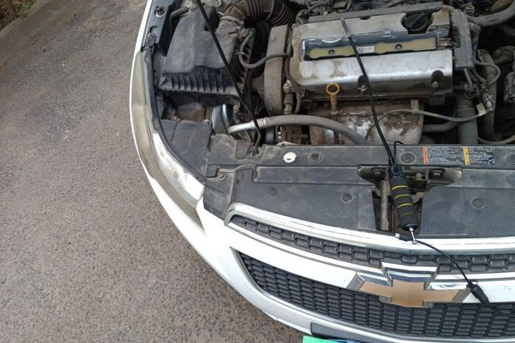 Used Chevrolet Cruze 2012 1.6L SE MT Engine Bay Right