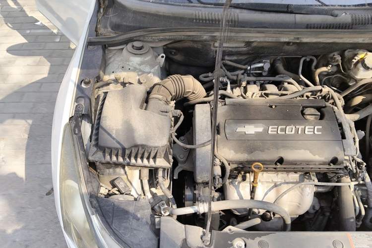 Used Chevrolet Cruze 2012 1.8L SE AT Engine Bay Right